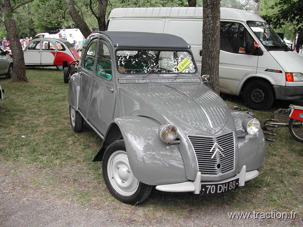 2014_Madine (71).JPG - 29ème Retro Meus'Auto au Lac de Madine, Citroen 2cv